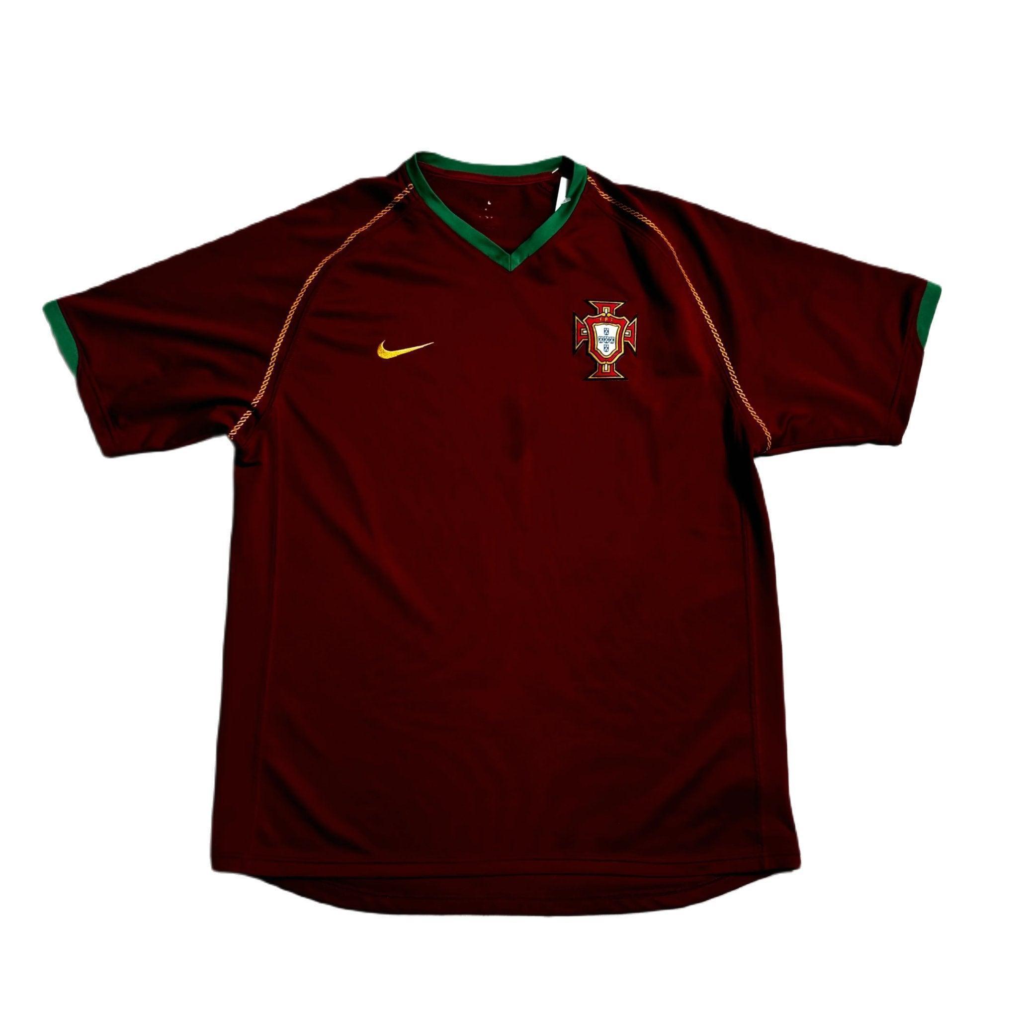 2006 - 08 Portugal Home Shirt - L