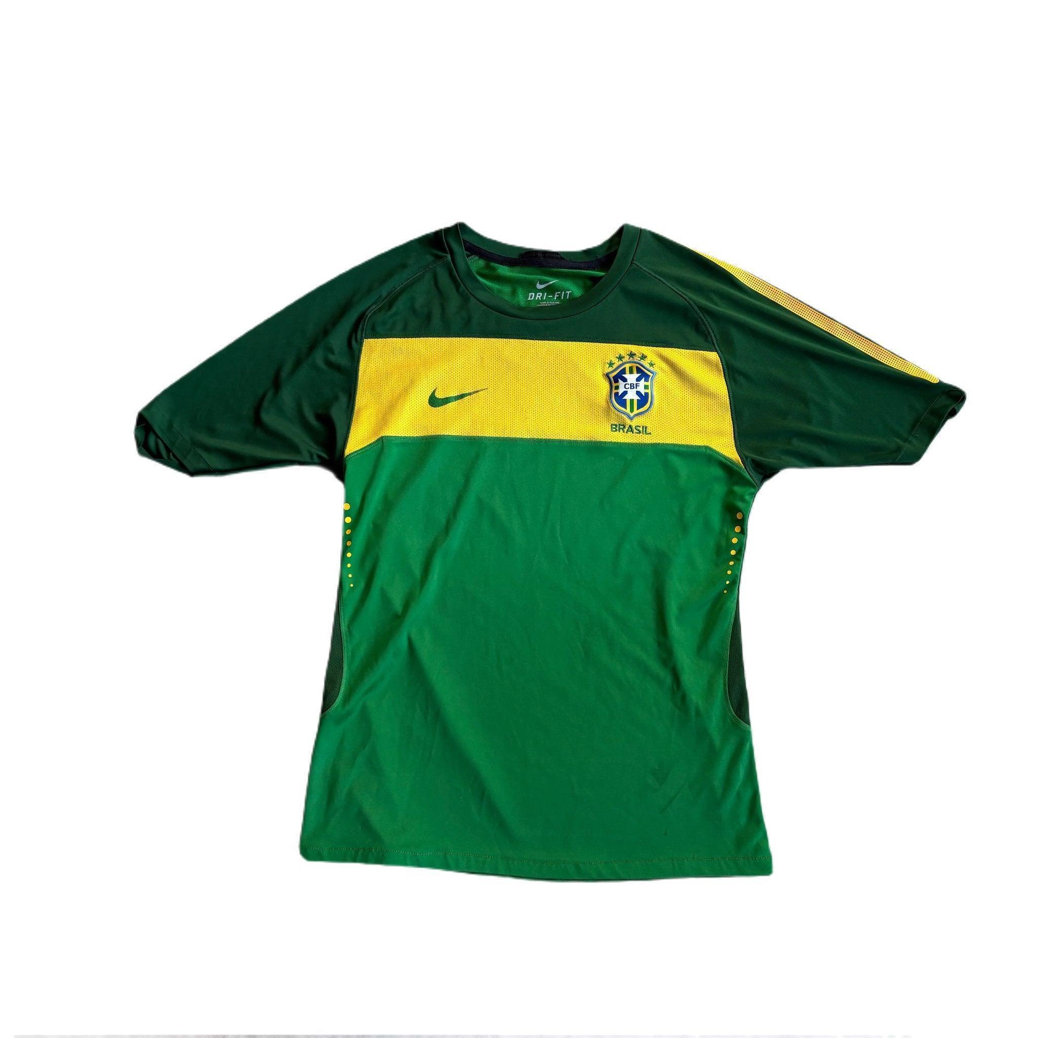 2010 - 11 Brazil Training Shirt - M