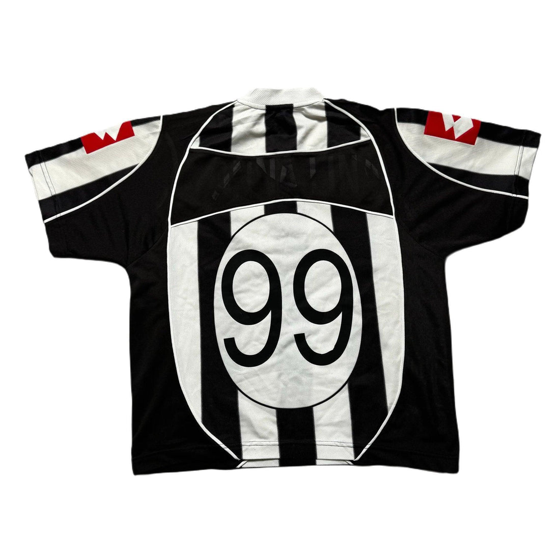 2002 - 03 Juventus Home Shirt - M