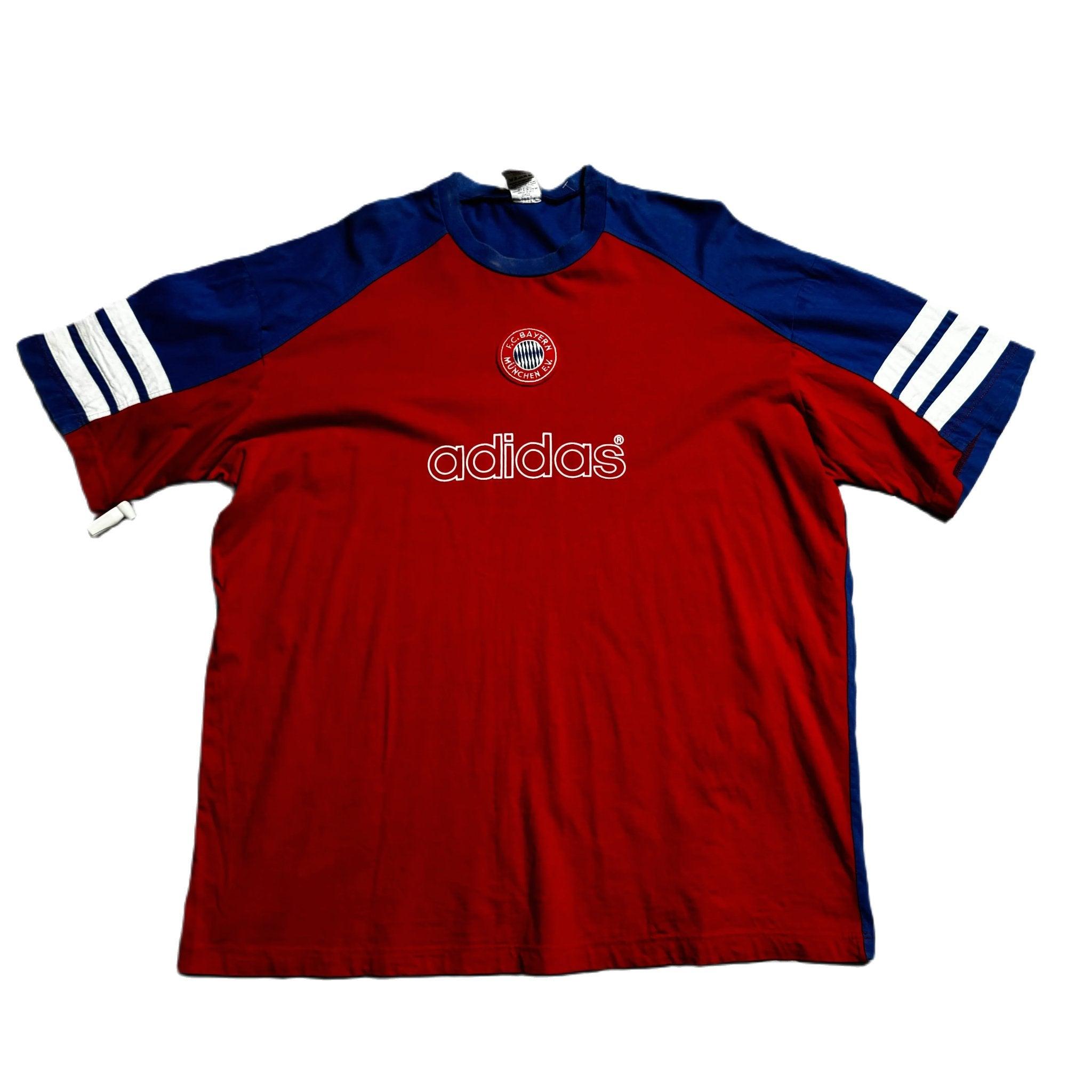 Vintage 90s Bayern Munich Tee - L