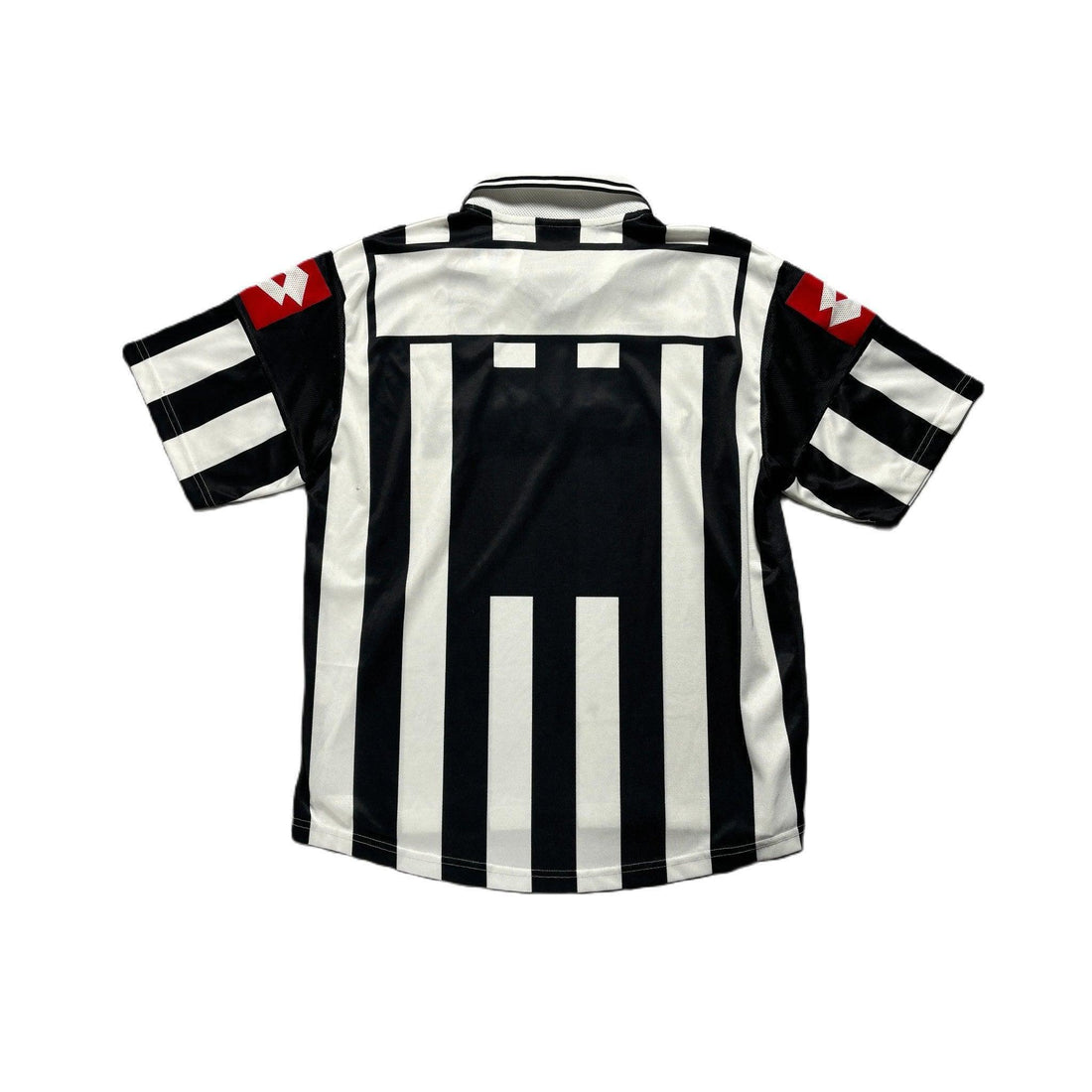 2001 - 02 Juventus Home Shirt - L